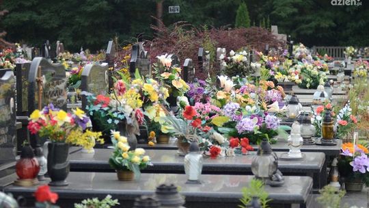 Cyfrowy cmentarz coraz bliżej