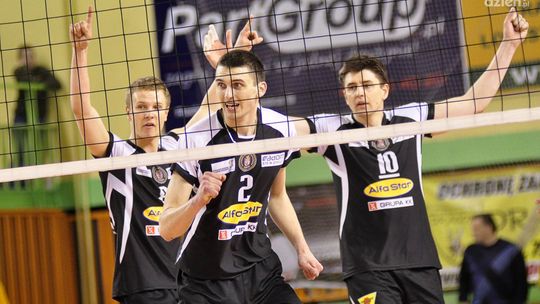 Czarni odnieśli zwycięstwo na inaugurację!