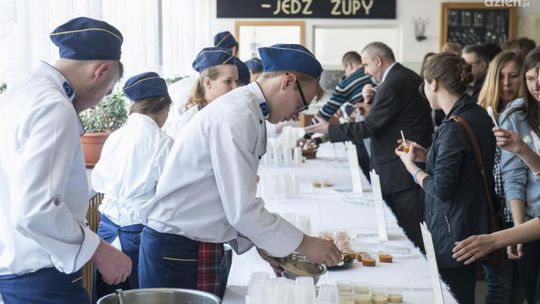 Czosnkowy freestyle i Hell's Plate, czyli święto zupy w ZSSiH