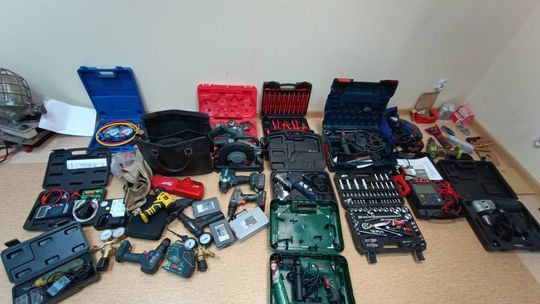 Czterech mieszkańców powiatu radomskiego zatrzymanych za włamanie i kradzież w Pionkach