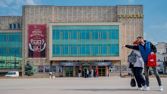 Czterech na dyrektora Czterech na dyrektora