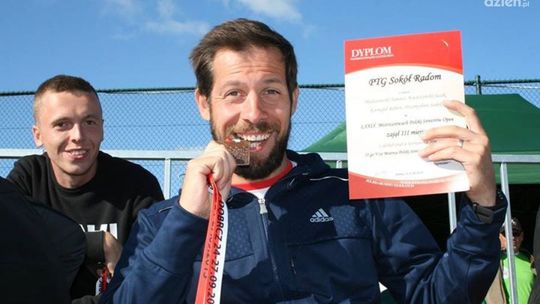 Cztery medale łuczników