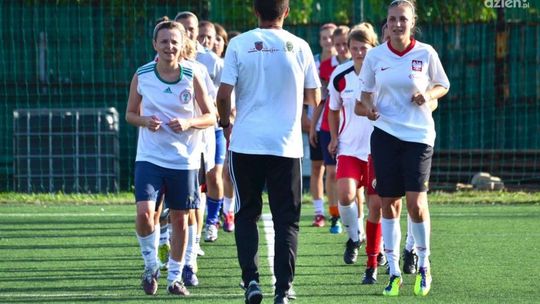 Czwórka jedzie na obóz. Trener zabiera 30 zawodniczek