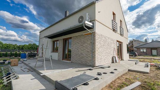 Płytki na taras bez kleju