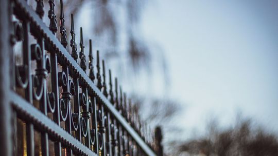 Czy ogrodzenia aluminiowe Euro Płot to przyszłość architektury zewnętrznej?