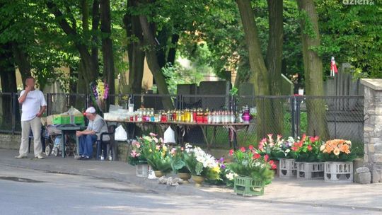 Czy przeniosą kwiaciarki spod cmentarza przy ul. Limanowskiego?