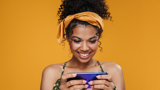 Czy składany smartfon Samsung Galaxy Z Flip4 sprawdzi się jako pierwszy telefon?