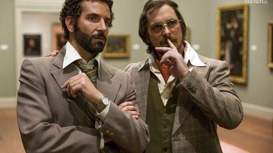 Czy warto wybrać się do kina na "American Hustle"? Recenzja filmu