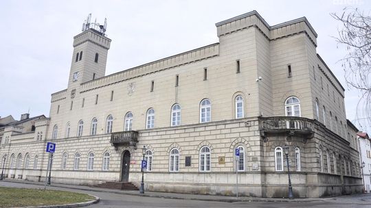 Czy Wydział Sztuki UTH przeniesie się do ratusza?