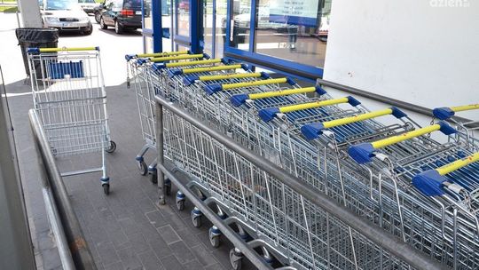 Czy zamykać markety w niedziele i święta?