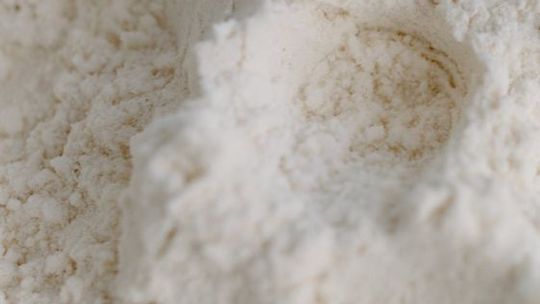 Czym jest transport pneumatyczny materiałów sypkich?