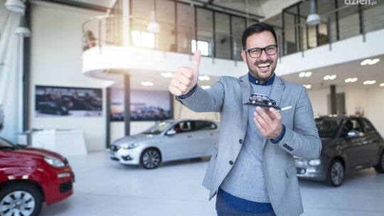 Czym różni się pożyczka leasingowa od kredytu na samochód?