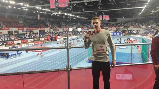 Dawid Krzemiński z Optimy Radom w wielkim finale skoku w dal, ale na ósmym miejscu.