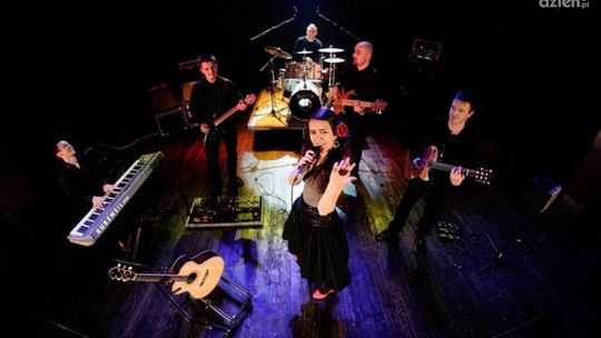 De Nuevo zagra na Żeromskiego