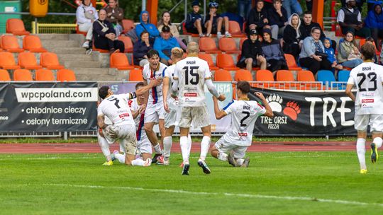 Decathlon 4 liga: Broń Radom, Energia Kozienice i Oskar Przysucha w 4. kolejce