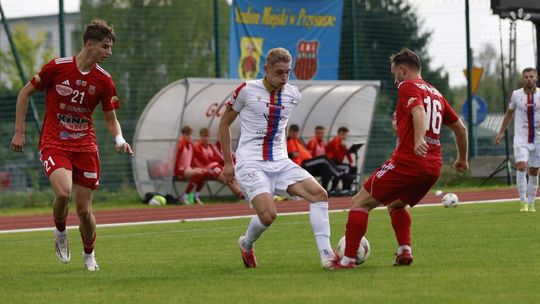 Decathlon 4. liga: W derbach Oskar i Broń podzielili się punktami. Energia wygrała z Przasnyszem