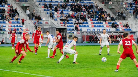 Derby 3. ligi tym razem w Białobrzegach. Pilica podejmie Broń Radom