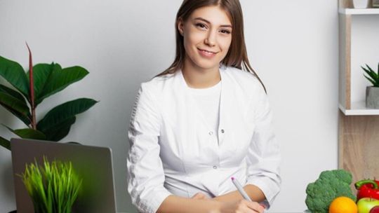 Dietetyk kliniczny, sportowy czy psychodietetyk – którego specjalistę wybrać?