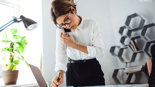 Dlaczego warto zatrudniać przez agencję pracy tymczasowej?