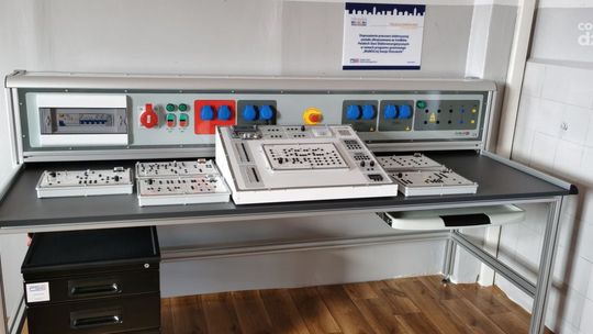 Do Zespołu Szkół nr 1 w Kozienicach trafił nowy sprzęt do pracowni elektrycznej 