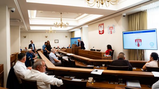 Dodatkowe pieniądze dla radomskich sportowców i wielkie inwestycje w centrum miasta. Radni zadecydowali