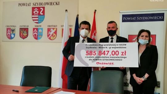 Dofinansowanie na remont drogi w powiecie szydłowieckim