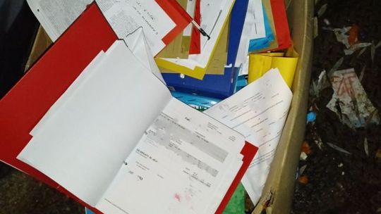 Dokumenty na śmietniku