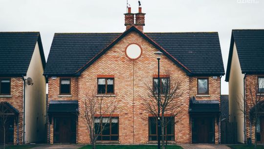 Dom w zabudowie bliźniaczej - inwestycją tańszą czy droższą?