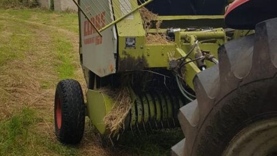 Dramat na polu. Prasa urwała rolnikowi rękę