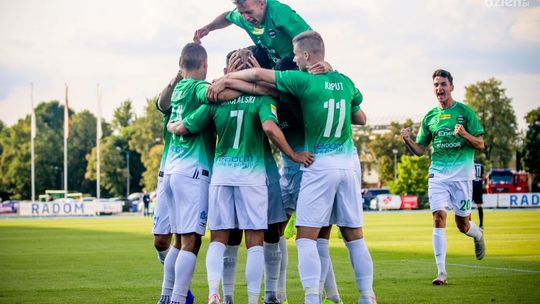 Drugi komplet punktów Radomiaka Radom w Fortuna 1 Lidze. Zieloni pokonali u siebie Stomil Olsztyn