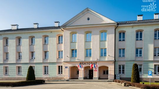 Drugie miejsce w Polsce! Wydział Prawa i Administracji Uniwersytetu Radomskiego potwierdza wartość