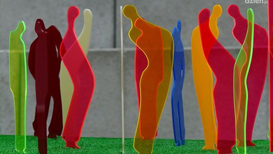 Druk UV na sklejce - zalety i możliwości