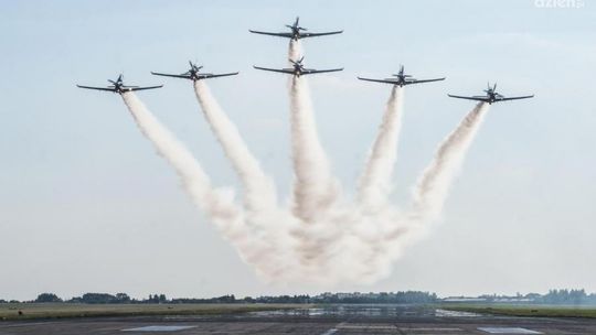 Duże zainteresowanie pokazami Air Show. Organizatorzy spodziewają się nawet 200 tys. osób 