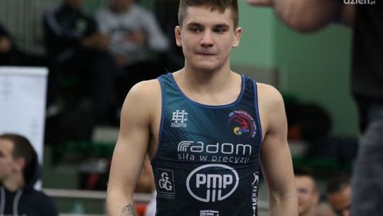 Dwa srebra i brąz zapaśników Olimpijczyka Radom w Mistrzostwach Polski Juniorów