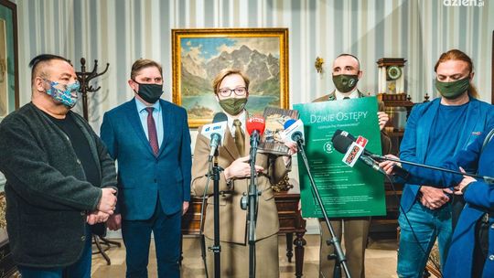 Dwie nowe wystawy w „Malczewskim”