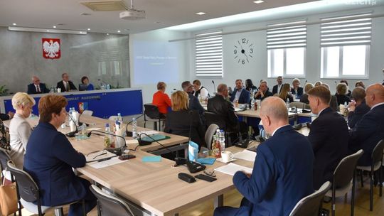 Dwie oferty na budowę II etapu szpitala w Pionkach