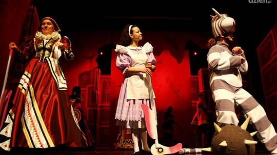 DWIE PREMIERY! Maraton teatralny