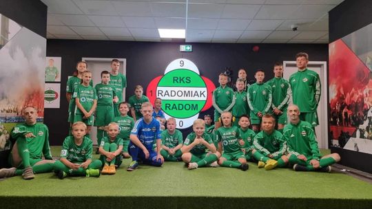 Dzieci z Radomiak Futbol Plus wyprowadziły piłkarzy na mecz z Cracovią