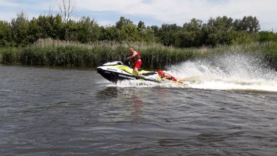 Dziecko wypadło z kajaka na Pilicy