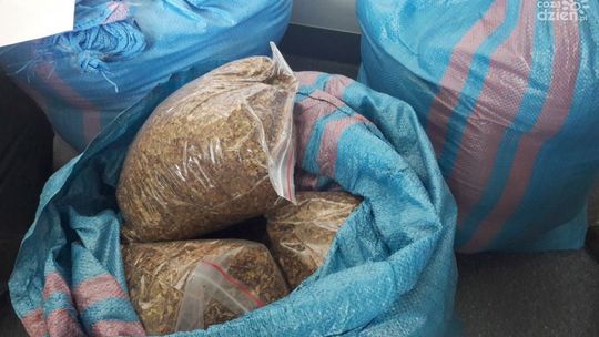 Dzielnicowi zabezpieczyli prawie 14 kg tytoniu