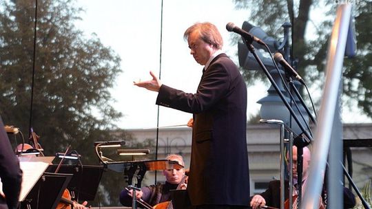 Dziewięciu kandydatów na dyrektora ROK