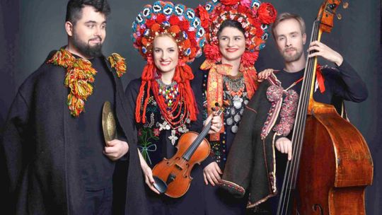 Dzikie Pola i kostiumy