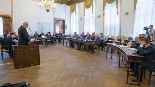 Dziura budżetowa większa o 20 mln!