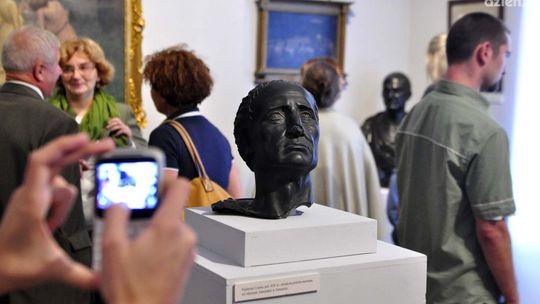 Efeb z Maratonu i zamyślony faun w Radomiu