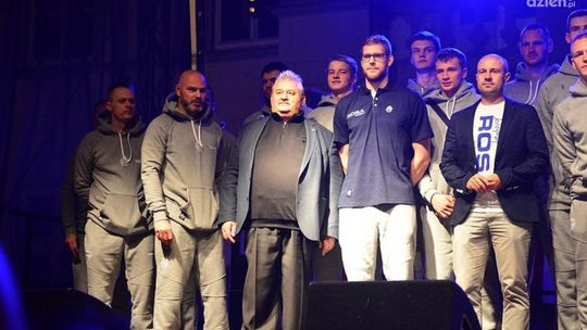 Efektowne przedstawienie ROSY