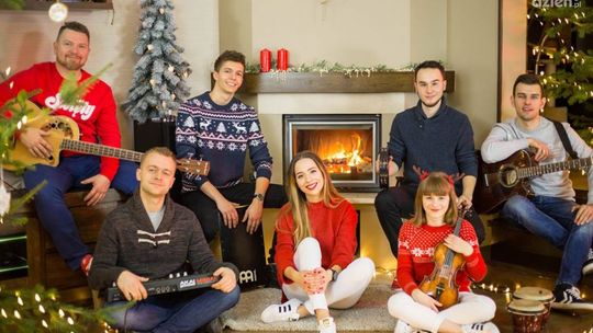 El'Brzeszczoteros z Radomia tak kolęduje! Zobaczcie teledysk!