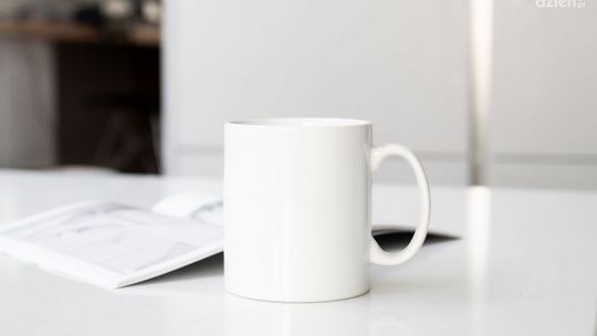 Eleganckie kubki porcelanowe – prezent idealny