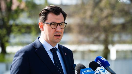 "Fabryka Broni to nie sklep osiedlowy". Poseł Frysztak składa zawiadomienie do prokuratury