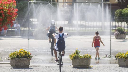 Fala upałów. W centrum miasta pojawiły się kurtyny wodne