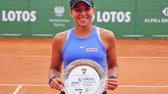 Falkowska i Ponomar bez straty seta